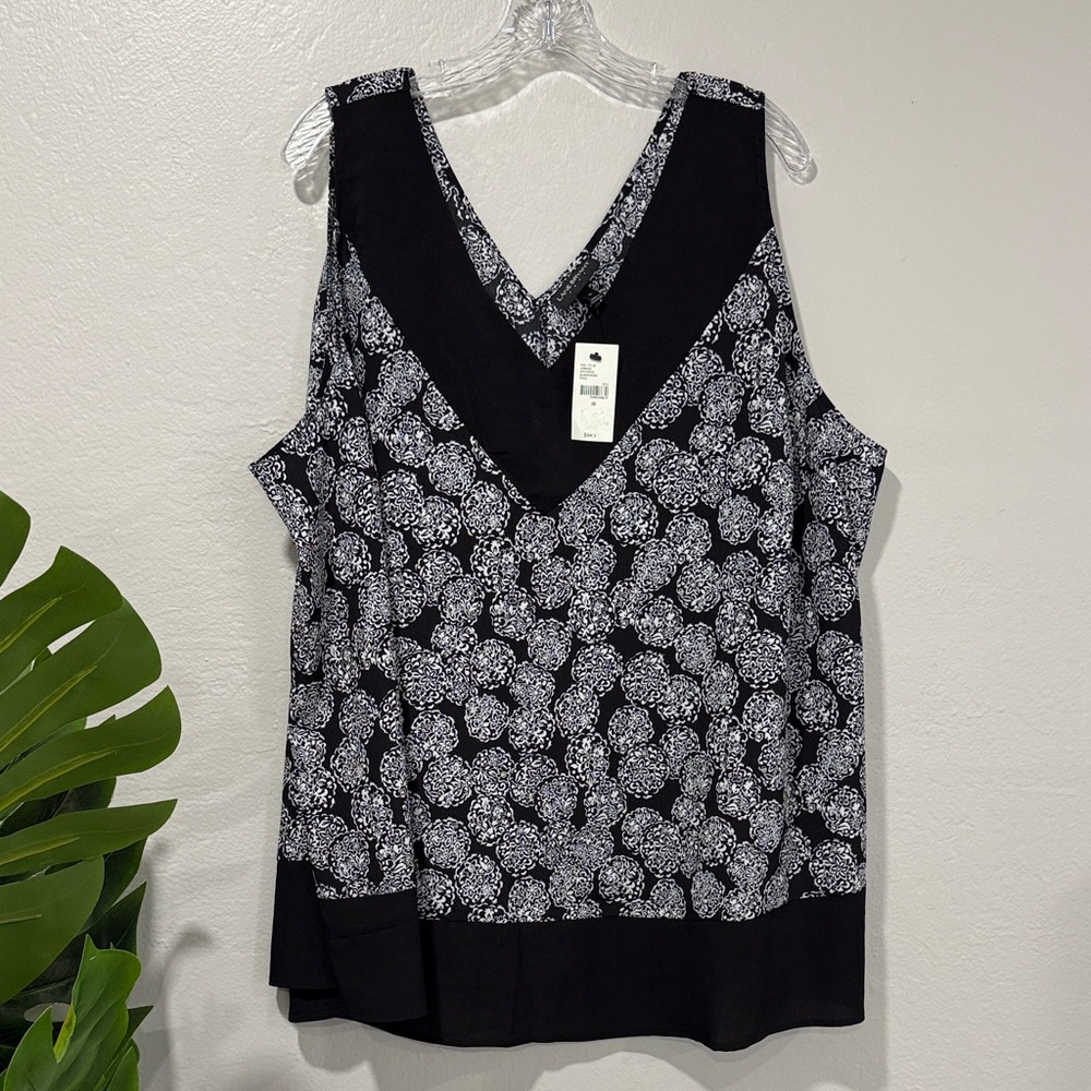 NWT Lane Bryant Black and White Floral Tank Top plus size 28